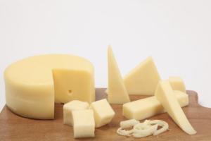 Fonterra cuts NZ jobs, ploughs $6.6 million into Tasmanian upgrade